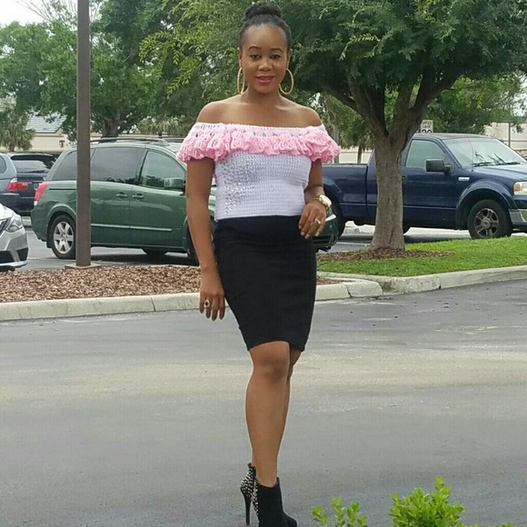 Top - Picture 2 of 4